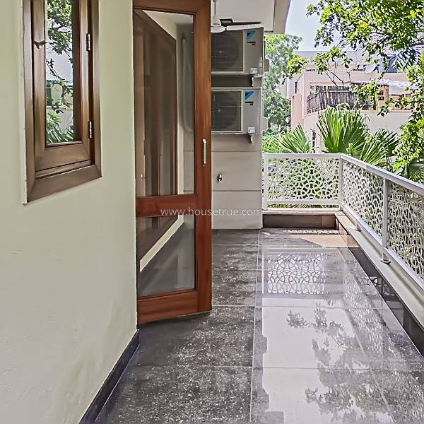 3 BHK Flat For Rent in Nizamuddin East