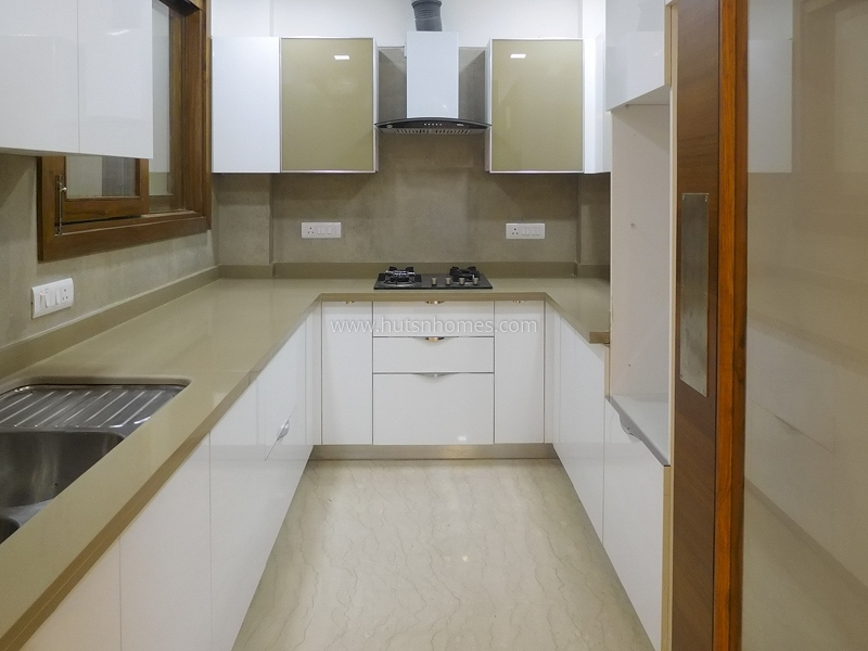3 BHK Flat For Rent in Nizamuddin East