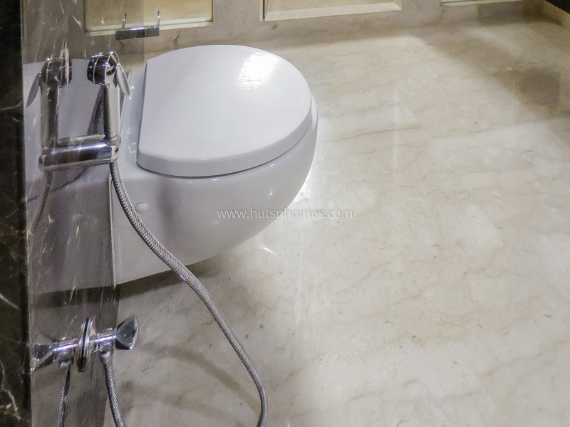 3 BHK Flat For Rent in Defence Colony