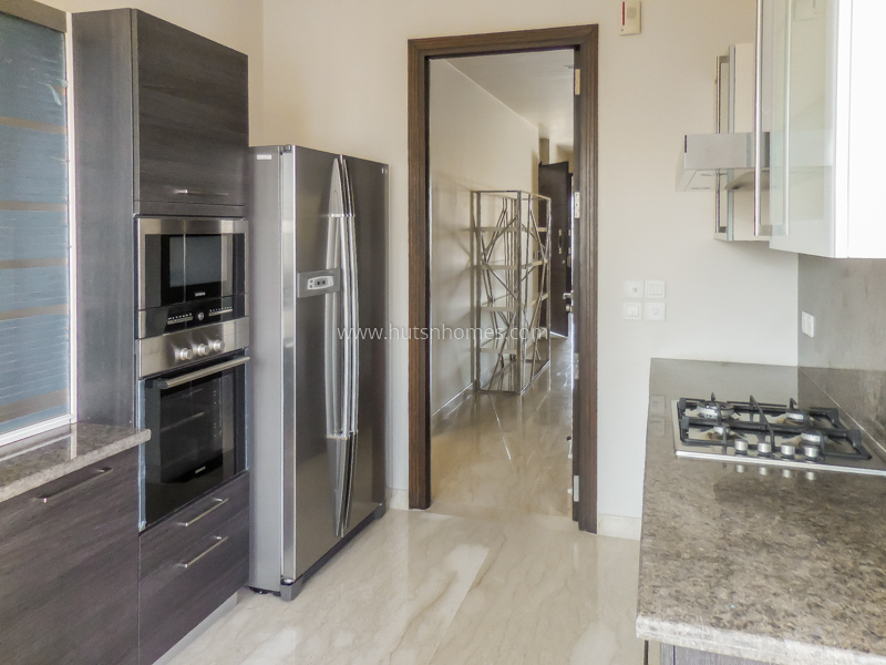 3 BHK Flat For Rent in Defence Colony
