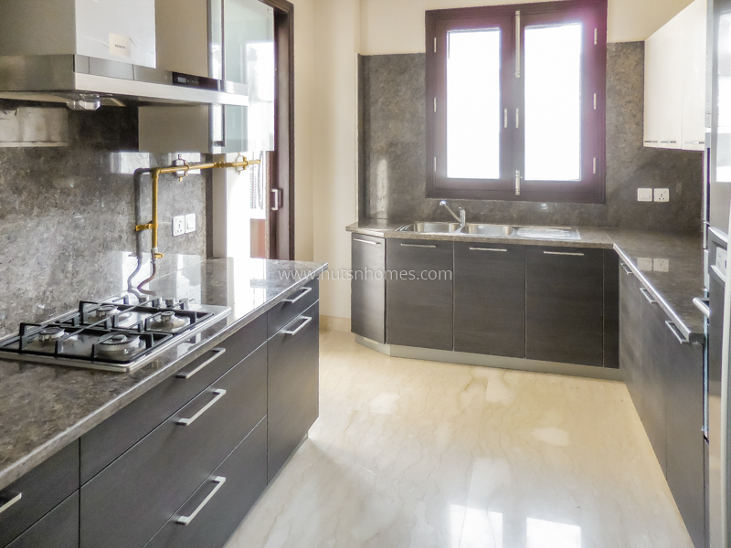 3 BHK Flat For Rent in Defence Colony