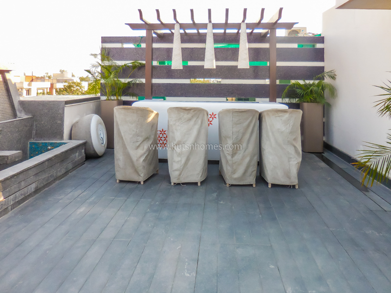 3 BHK Flat For Rent in Defence Colony