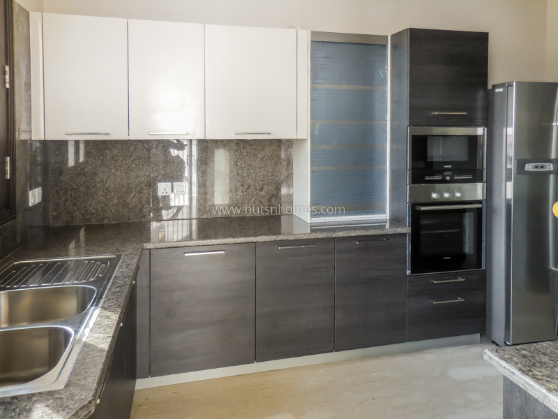 3 BHK Flat For Rent in Defence Colony
