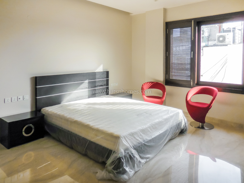 3 BHK Flat For Rent in Defence Colony