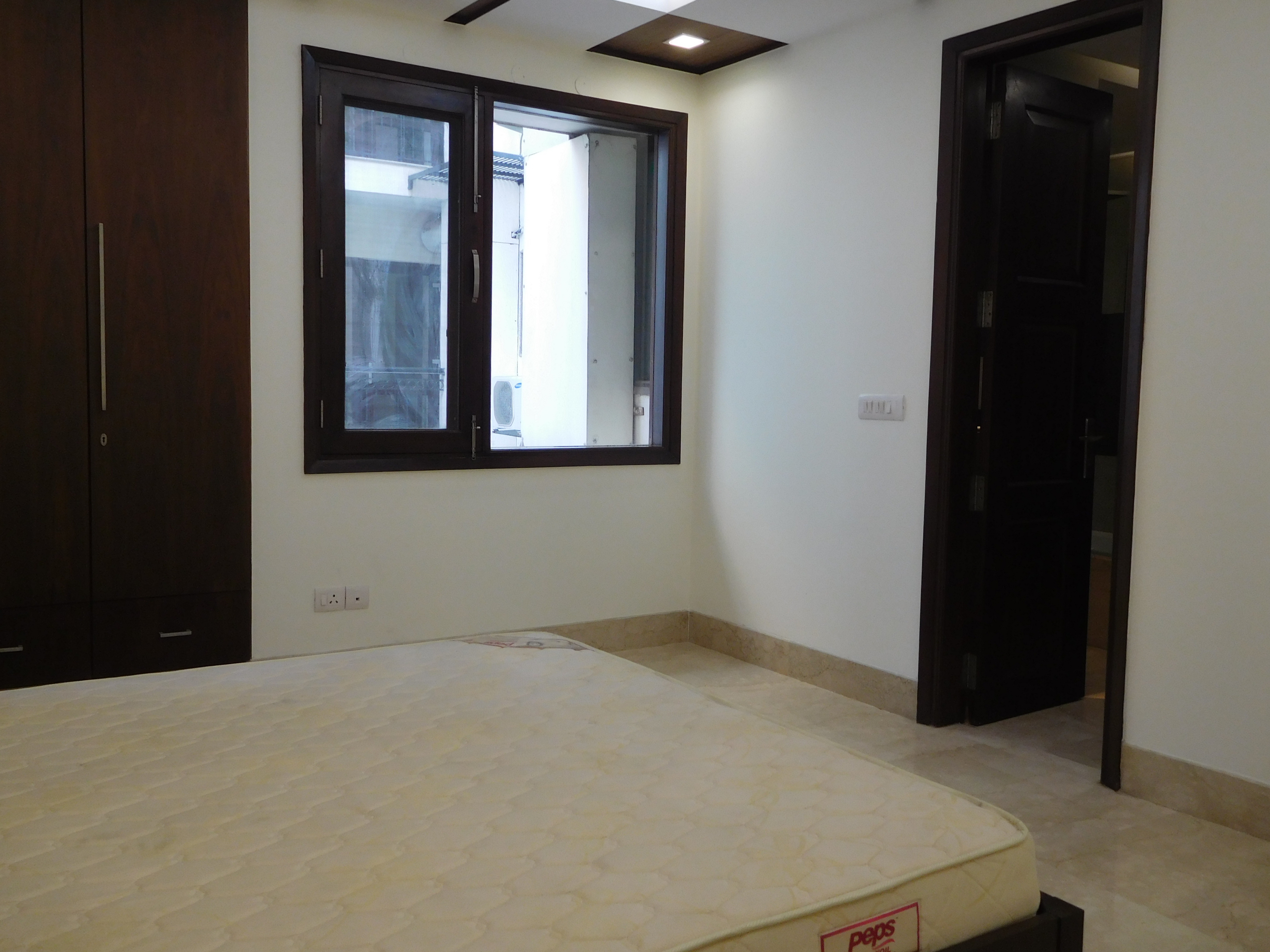 4 BHK Flat For Rent in Anand Niketan