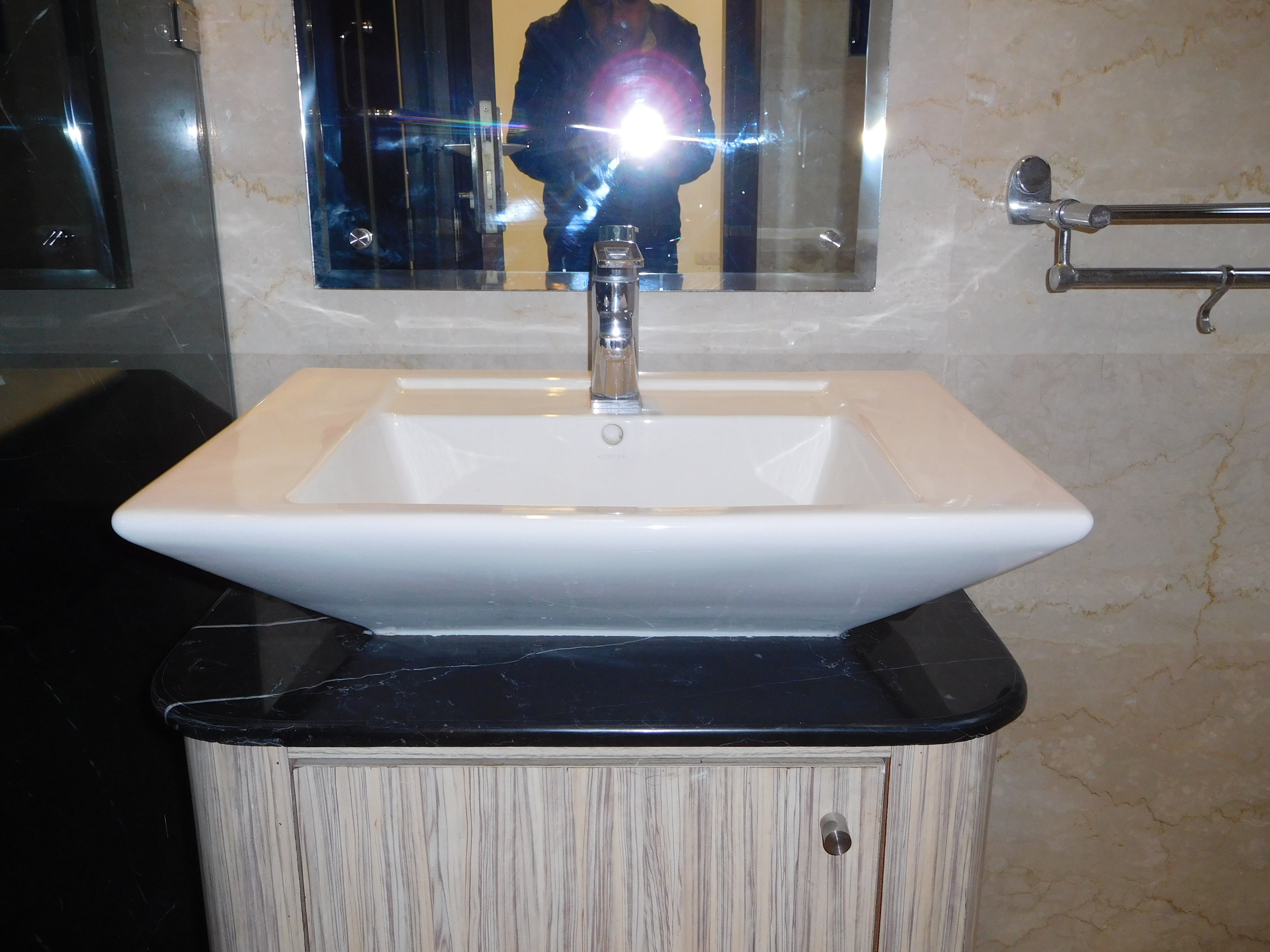 4 BHK Flat For Rent in Anand Niketan