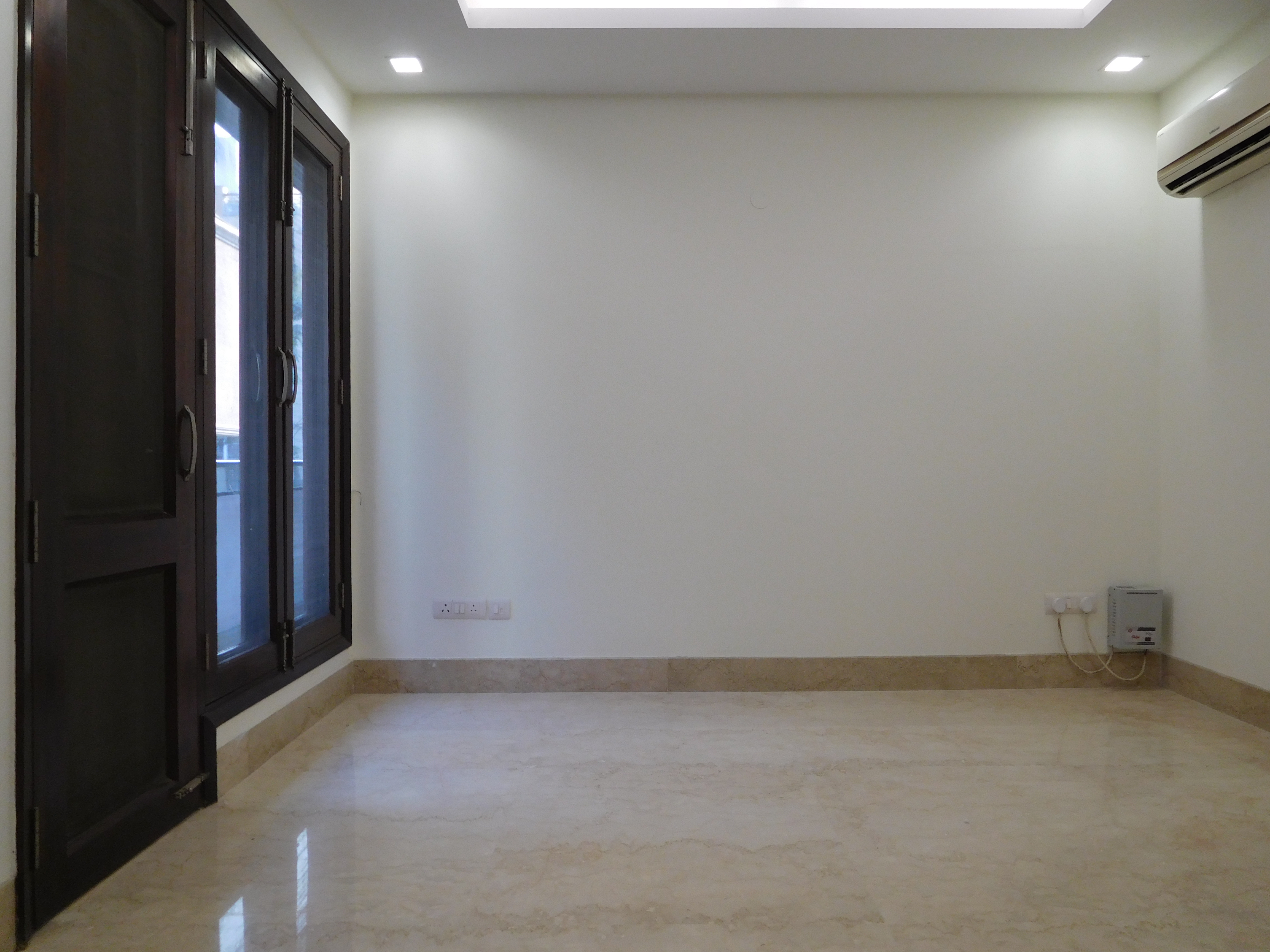 4 BHK Flat For Rent in Anand Niketan