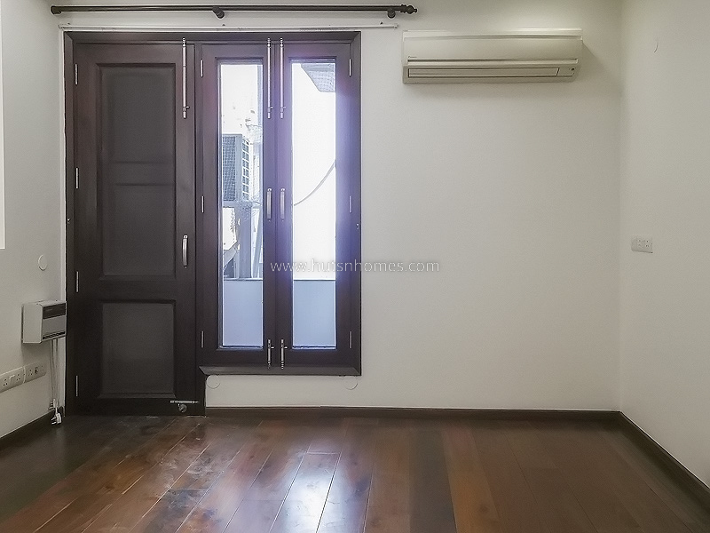4 BHK Flat For Rent in Anand Niketan