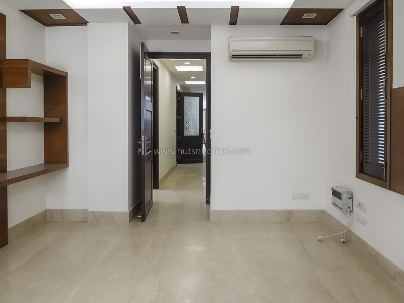 4 BHK Flat For Rent in Anand Niketan