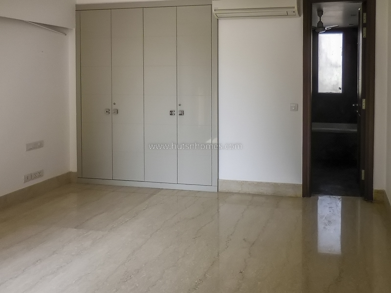 4 BHK Flat For Rent in Anand Niketan