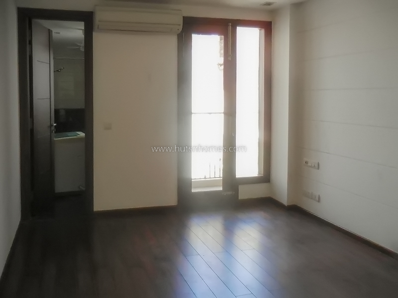 4 BHK Flat For Rent in Anand Niketan