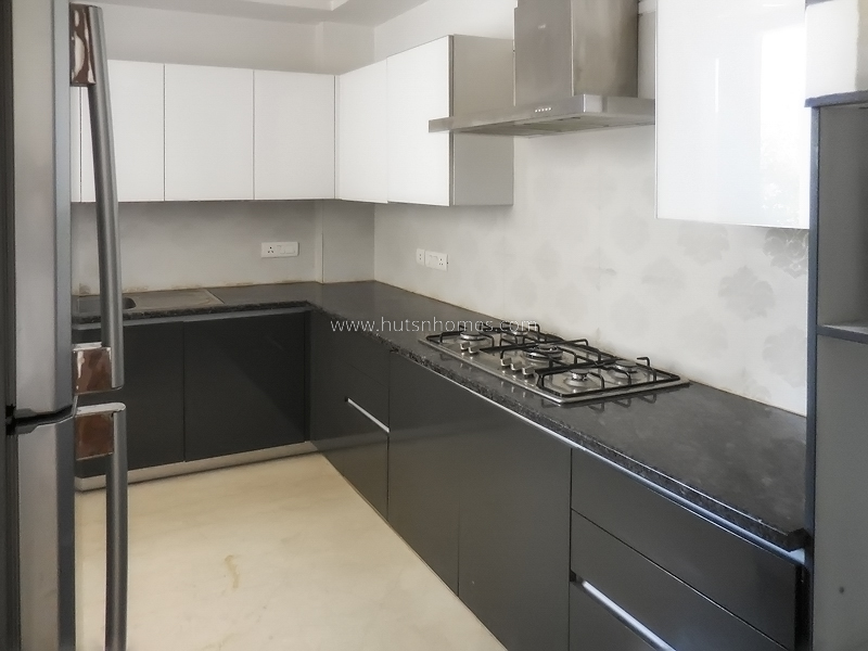 4 BHK Flat For Rent in Anand Niketan