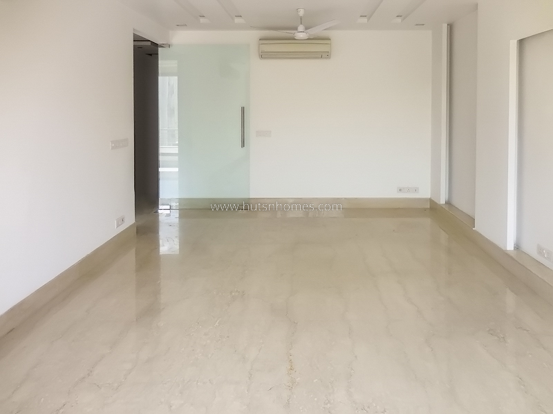 4 BHK Flat For Rent in Anand Niketan