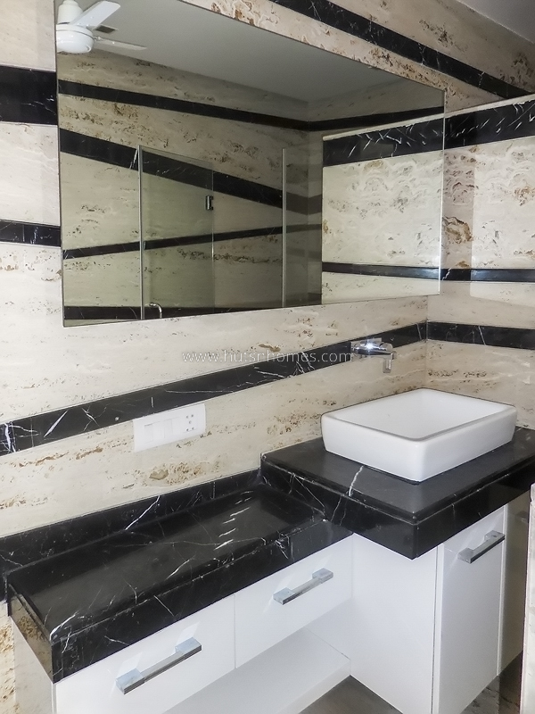 4 BHK Flat For Rent in Anand Niketan