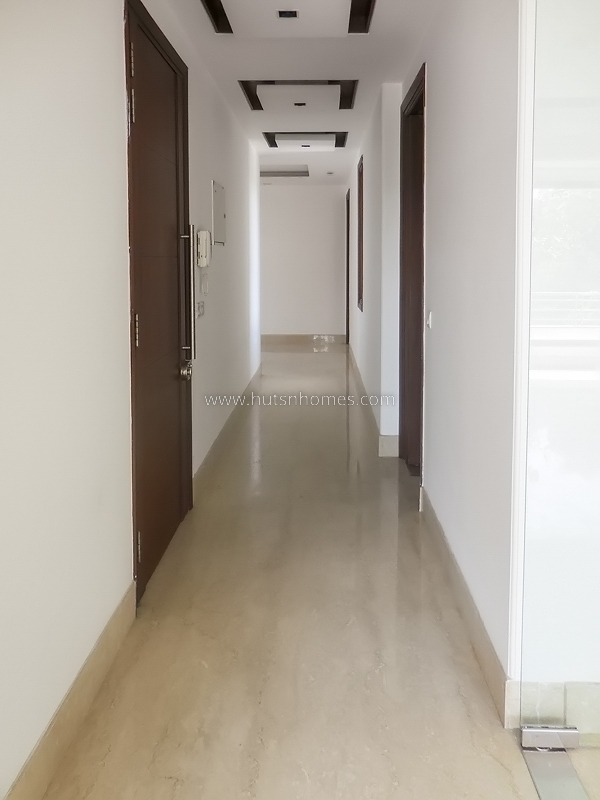 4 BHK Flat For Rent in Anand Niketan