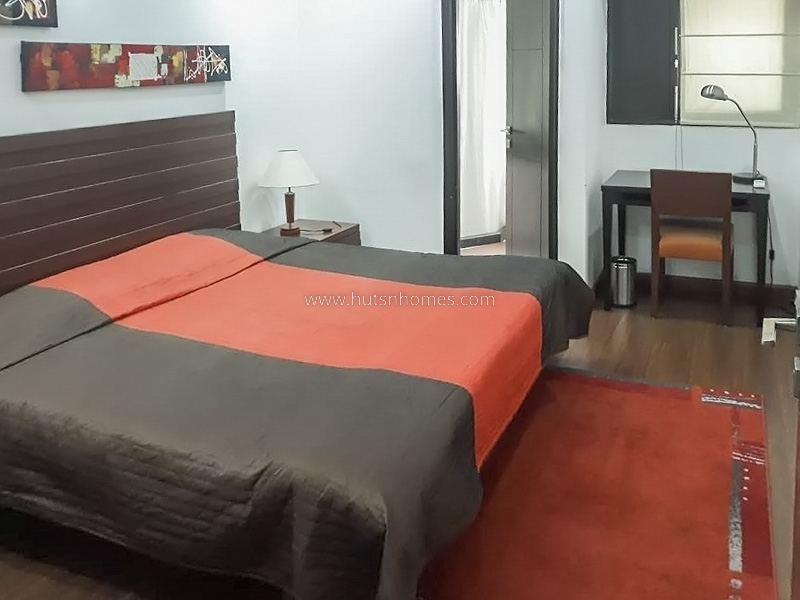 2 BHK Flat For Rent in Defence Colony