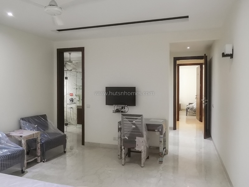 3 BHK Flat For Rent in Defence Colony