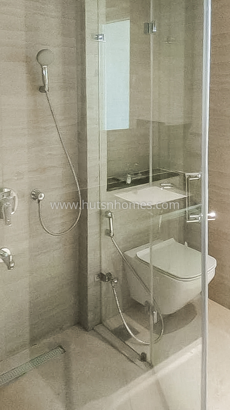 4 BHK Condo For Rent in Golf Course Road