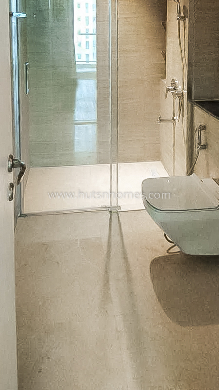 4 BHK Condo For Rent in Golf Course Road