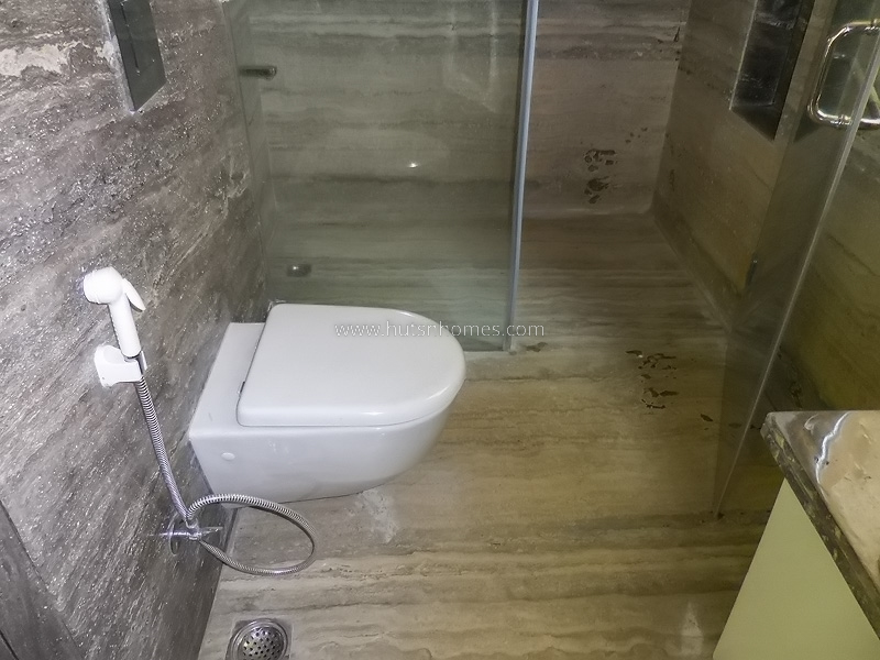 3 BHK Flat For Rent in Defence Colony