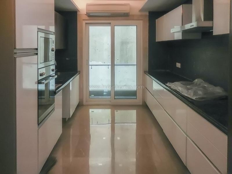 3 BHK Flat For Rent in Defence Colony