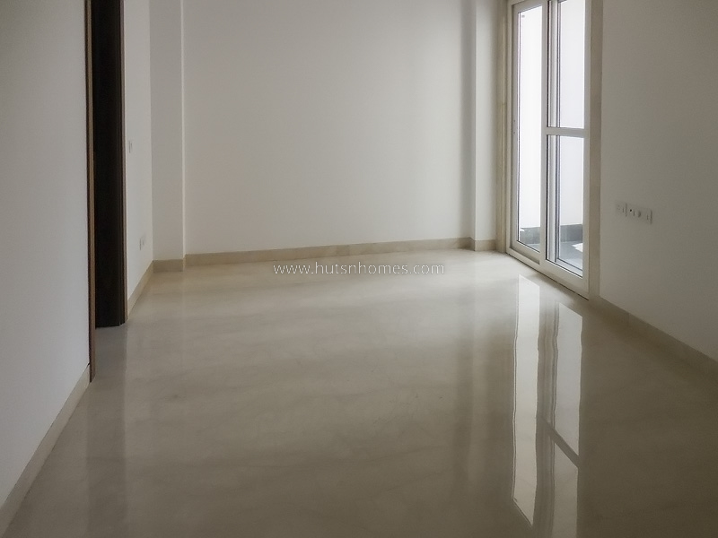 3 BHK Flat For Rent in Defence Colony