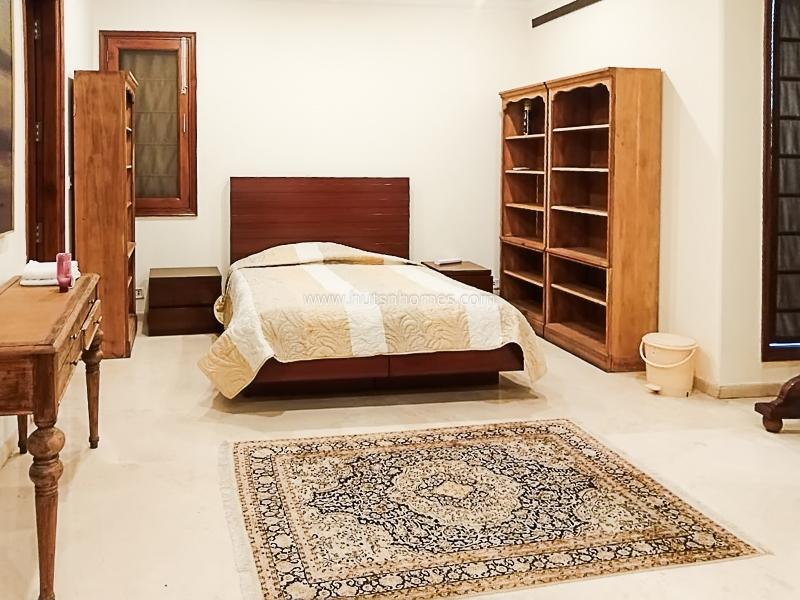 2 BHK Builder Floor For Rent in Defence Colony