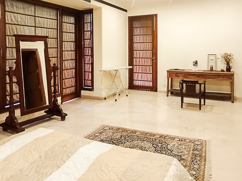 2 BHK Builder Floor For Rent in Defence Colony