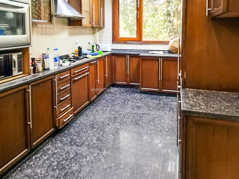2 BHK Builder Floor For Rent in Defence Colony