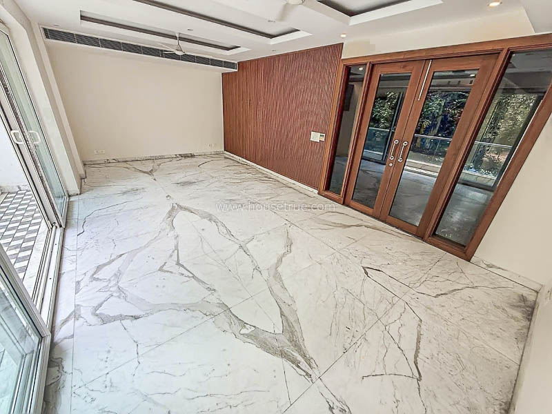 3 BHK Builder Floor For Rent in Defence Colony