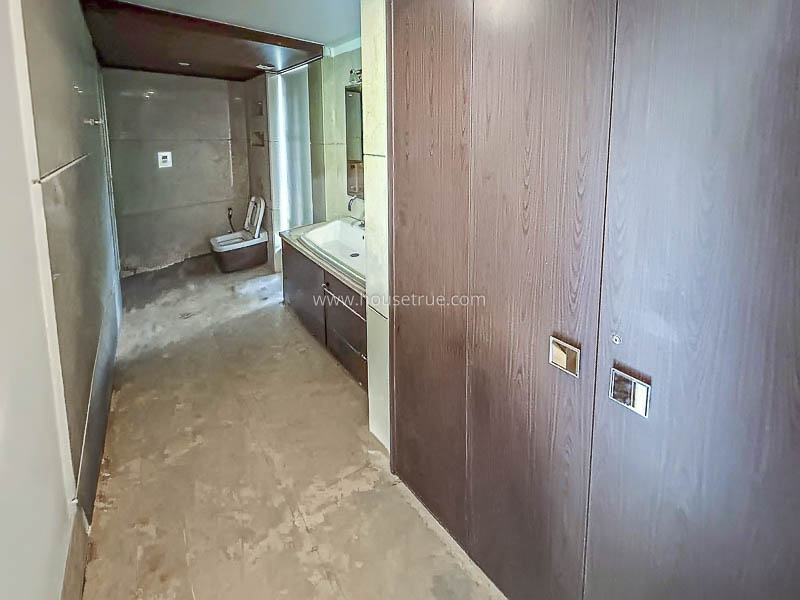 3 BHK Builder Floor For Rent in Defence Colony