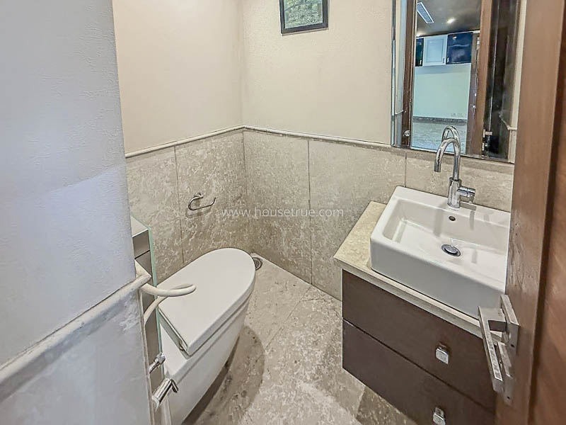 3 BHK Builder Floor For Rent in Defence Colony