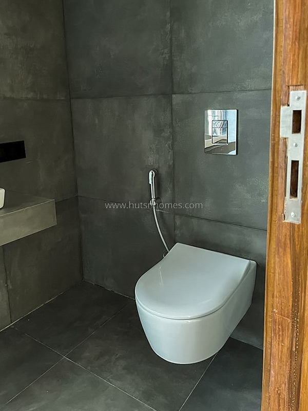 3 BHK Flat For Rent in Defence Colony