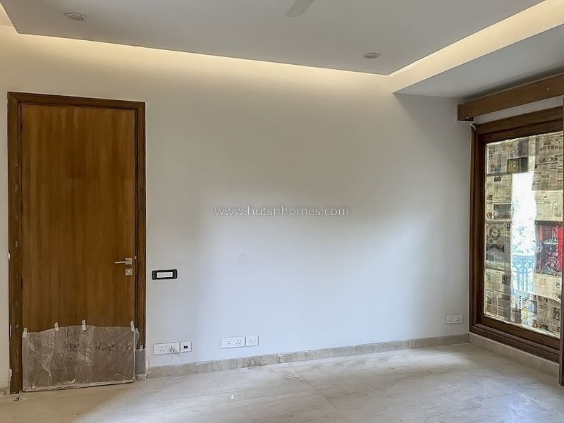 3 BHK Flat For Rent in Defence Colony