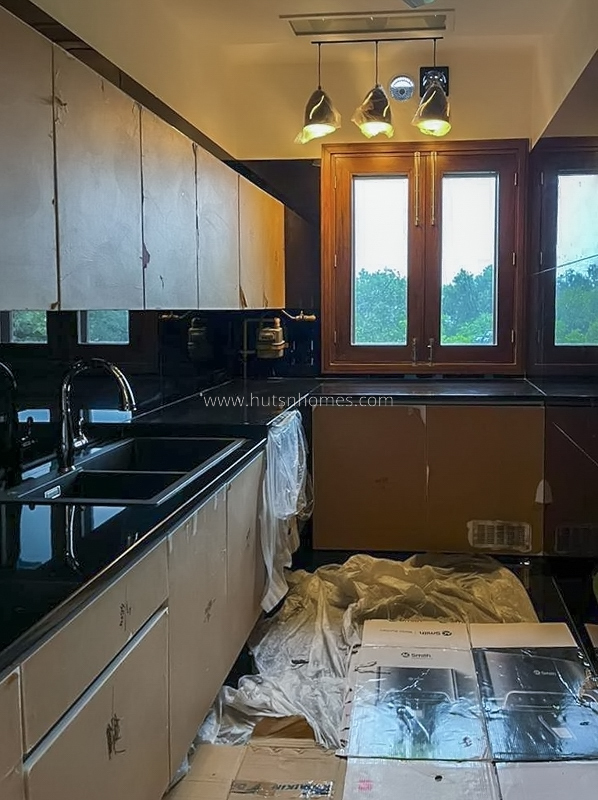 3 BHK Flat For Rent in Defence Colony