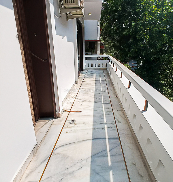 4 BHK Flat For Rent in Defence Colony