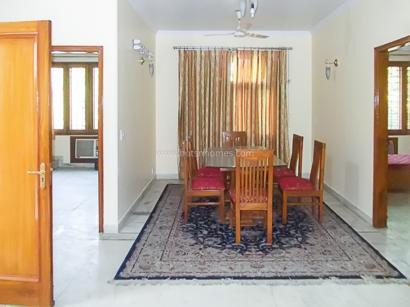 4 BHK Flat For Rent in Defence Colony