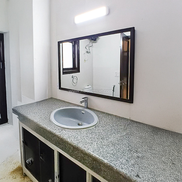 4 BHK Flat For Rent in Defence Colony