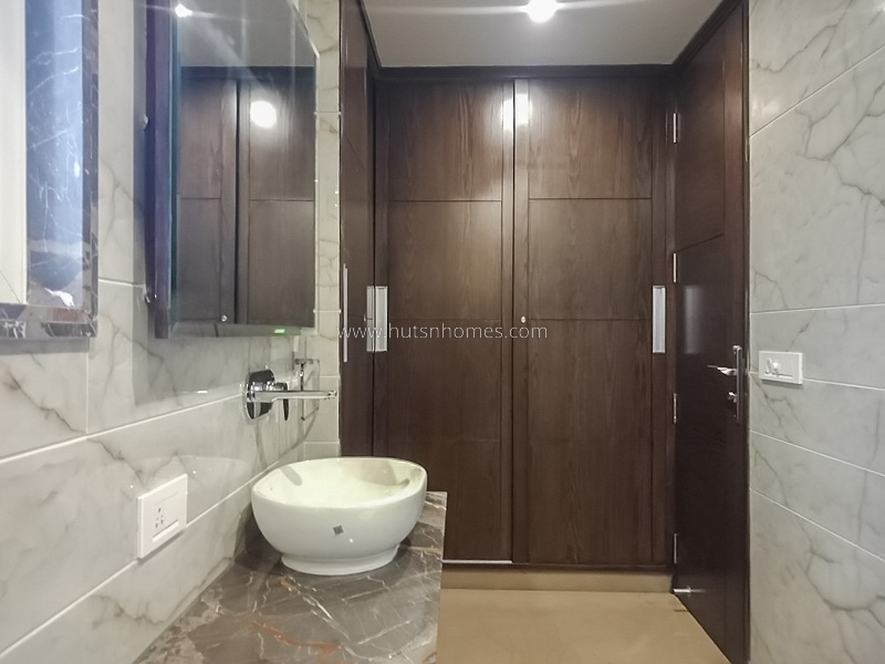 3 BHK Builder Floor For Rent in Vasant Vihar
