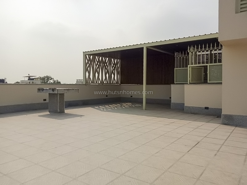 3 BHK Flat For Rent in Vasant Vihar